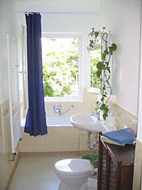 The own bathroom with bathtub for the bed and  breakfast room